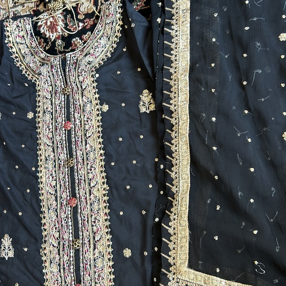 ASIM JOFA SALWAR KAMEEZ BRAND NEW - INDIAN DRESS - PARTY  FOR SPECIAL OCCASIO - Picture 5 of 5